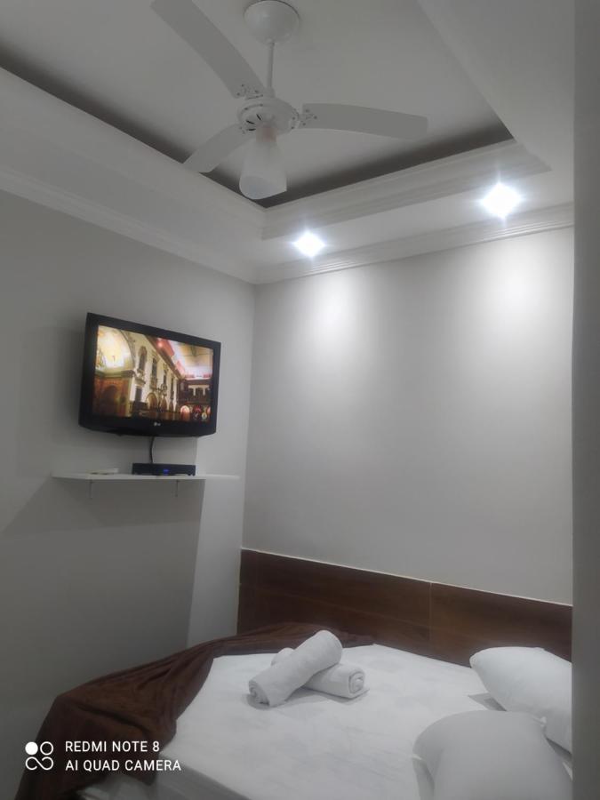 Pousada Quarto Casal Com Ar,Frigobar, Garagem Aparecida  Luaran gambar